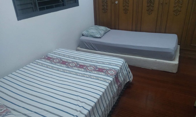 Maringa House | Room with two beds in pensionato in Maringá/pr