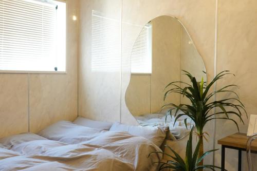 Fuchu Apartment | ROOMs 002 カフェ併設 綺麗なワンルーム 分倍河原駅から徒歩3分
