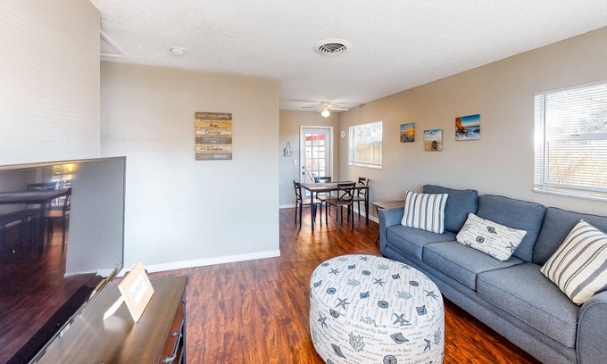 Largo House | Roomy Retreat Near Beach with Two Full Kitchens, Private Patio, and Free WiFi
