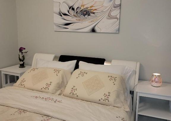 Maple Leaf House | RoryHouse