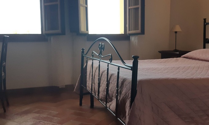 Latignano Apartment | ROSA apartment, up to 4 people NO KIDS LOCATION