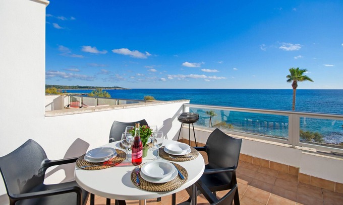 S'illot Apartment | ROSA DEL VENTS 2-A with terrace and sea views