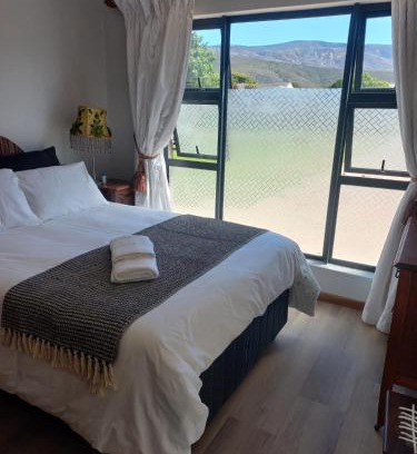 Sandbaai House | Rosa Villa