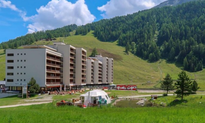 Noveli Apartment | Rosablanche C51 by Interhome