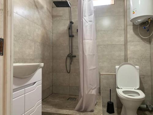 Cholpon-Ata Apartment | Rose Garden