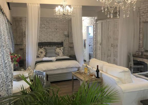 Makhado House | Rose & Ivy Guesthouse