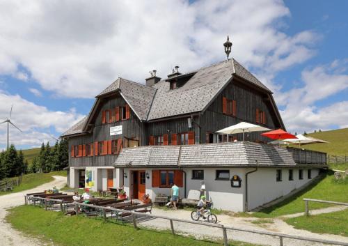 Ratten Hotel | Roseggerhaus