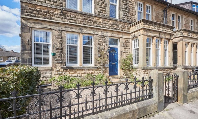 Pateley Bridge House | Roslyn House - Pateley Bridge