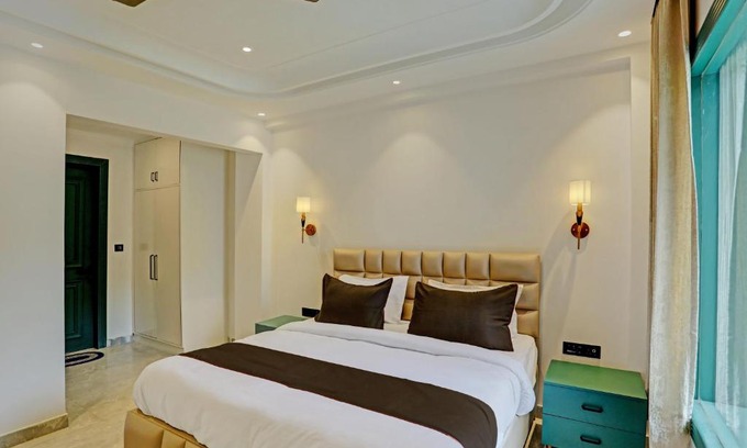 Sushant Lok Hotel | Roswell Inn