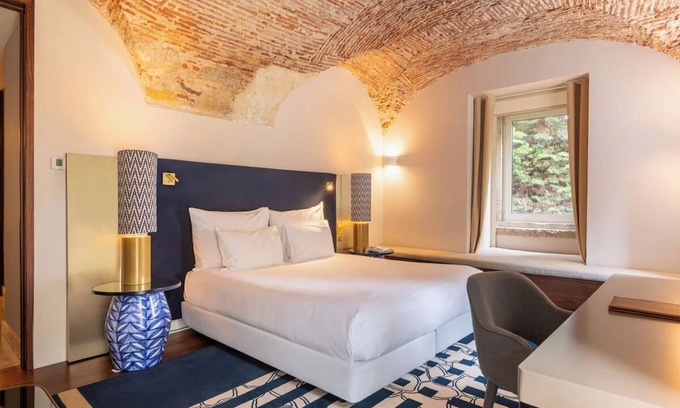 Belem Hotel | Royal-Inspired Stay with Indoor & Outdoor Pools | Free Parking and Pet-Friendly