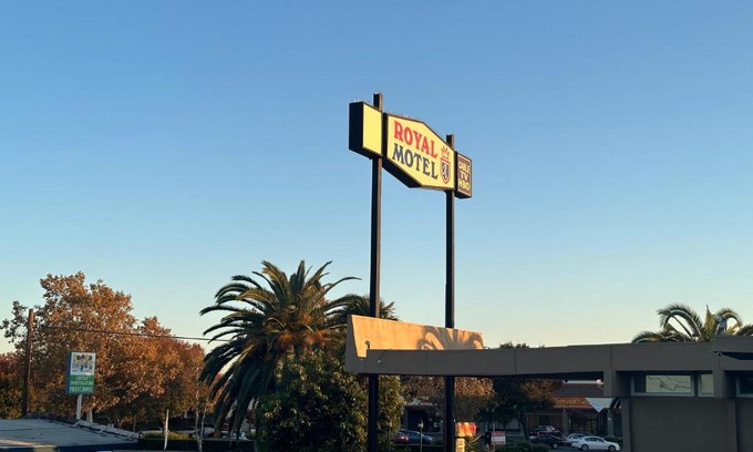 Tracy Hotel | ROYAL MOTEL TRACY