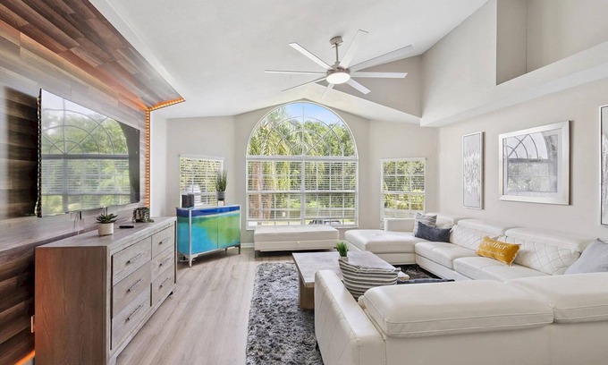 Royal Palm Bay Condo | Royal Palm - Three Bedroom Apartment, Sleeps 11