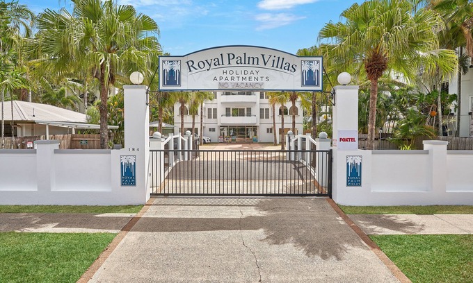 Cairns North Apartment | Royal Palm Villas Cairns