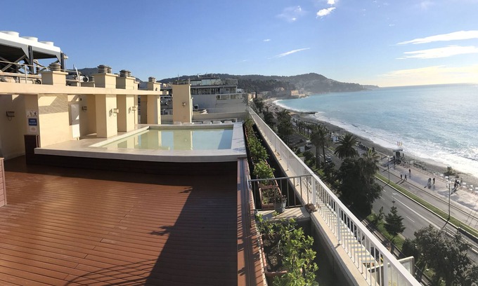 Carre d'Or Apartment | Royal promenade: Studio Carré d'Or with swimming pool