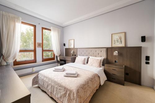 Wilanow Apartment | Royal Wilanów Spacious Apartment