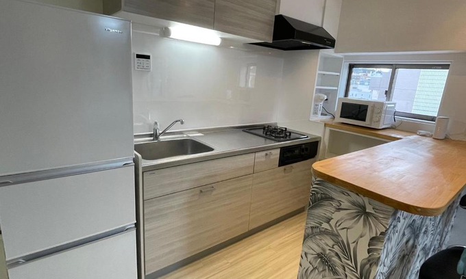 Yokosuka Apartment | ROYAL YONEGAHAMA l米が浜通
