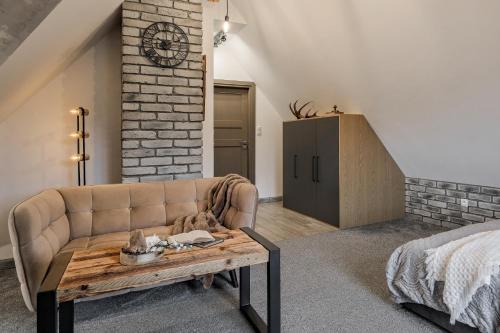 Jurgow House | Rozeta