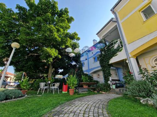 Mosonmagyarovar Apartment | Rozina Apartman