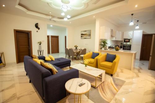 Adenta Apartment | RS Royal Executive Luxurious 3BR Apartment F3-3 and 2BR Apartment F3-2