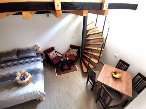 Mladenovac Apartment | Rudnički proplanak