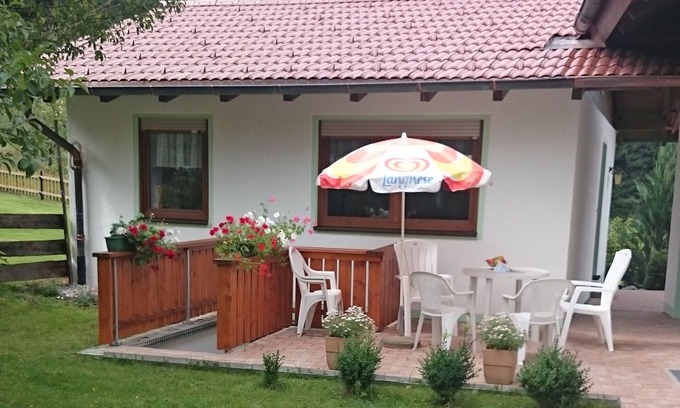 Burggen House | Ruhiges Apartment mit Sauna, Burggen