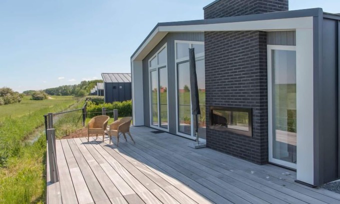 Wemeldinge House | Ruisweg 59 by Interhome