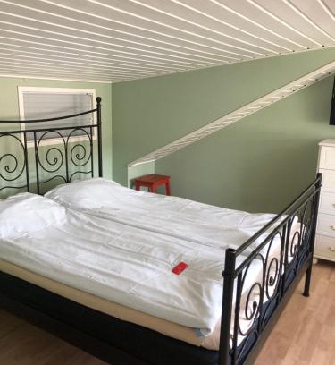 Grebbestad Hostel | Rum mitt stan