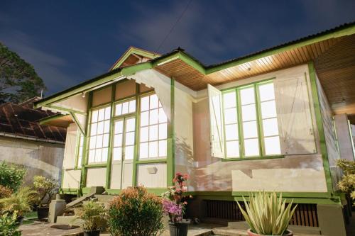 Bukittinggi House | Rumah Nizar (next to Ngarai Sianok)