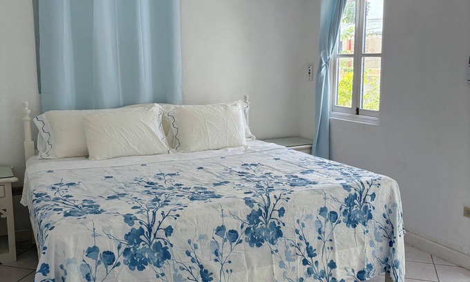 Runaway Bay Hotel | Runaway Bay Caldo Tours