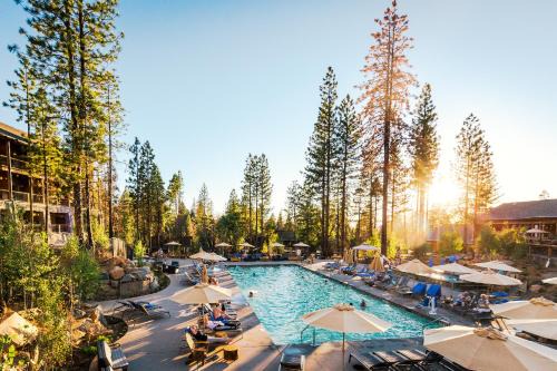 Groveland Resort | Rush Creek Lodge at Yosemite