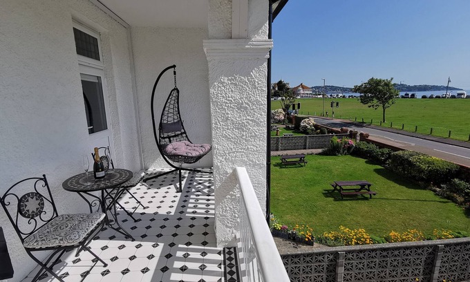 Paignton Cottage | Russell House