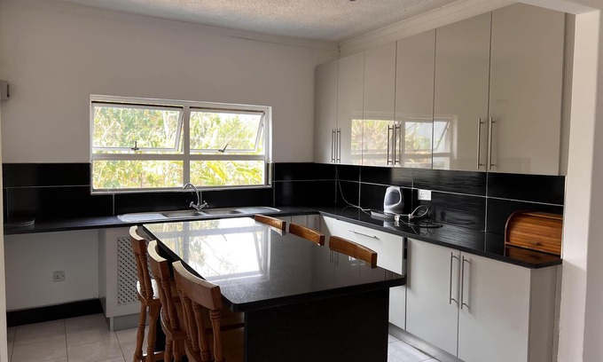 Harare Apartment | Rustic 3 bedroom Cottage - 2267