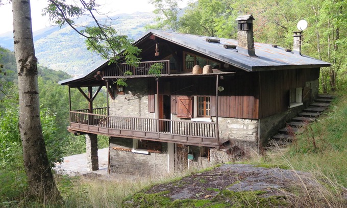 Sainte-Foy-Tarentaise Ski Chalet | Rustic Chic Chalet In Idyllic Hamlet