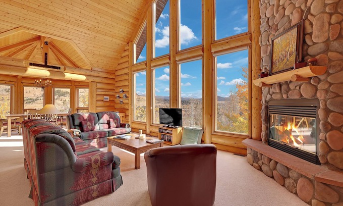 Three Peaks House | Rustic Mountain Escape with Panoramic Views