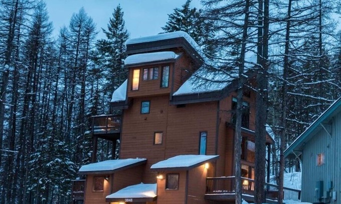 Whitefish Cabin | Rustic, Multi Level Condo