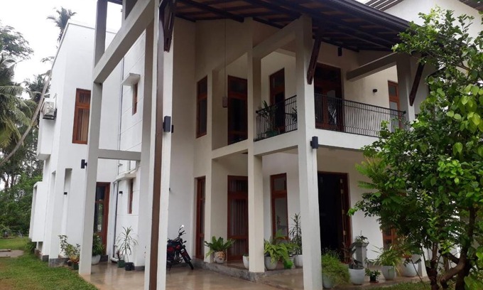 Thalawa House | RUWINSONS CANAL GARDEN