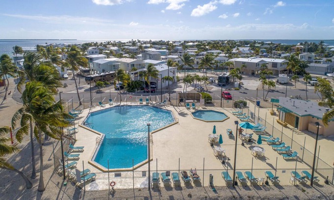 Cutthroat Harbor Estates House | RV lot! 5 night minimum! @ Venture Out!