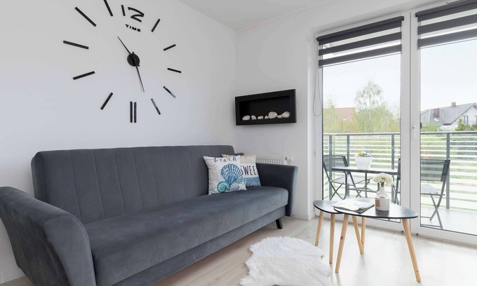 Puck Apartment | Rybacka Comfy Apartment with Balcony by Noclegi Renters