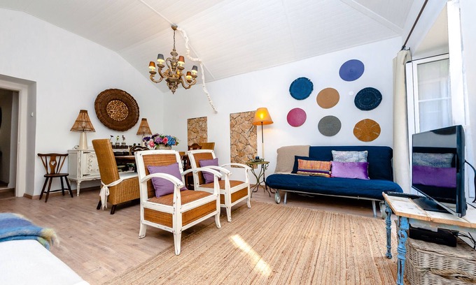 Alfama Apartment | São Vicente Apartment - Alfama de Lisboa - Private patio - Free Wifi