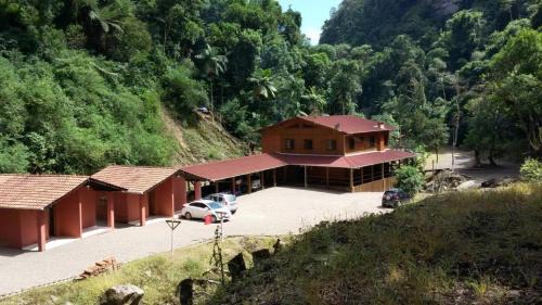 Presidente Getulio Resort | Sítio três cascatas