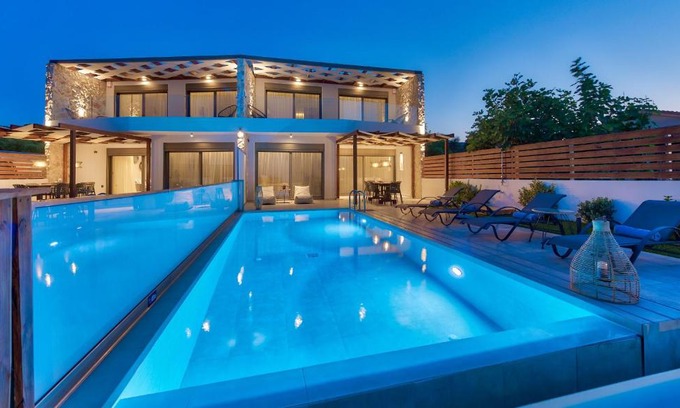 Psarou Villa | Sabbia D`oro Beach Villa