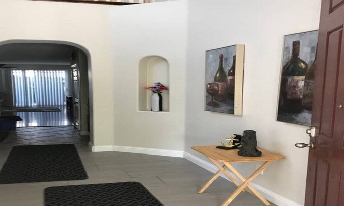 North Natomas House | Sacramento cozy retreat