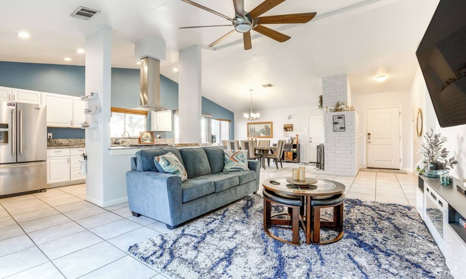 Foothill Farms House | Sacramento Home w/Pool Near Dtwn: Pets Welcome!