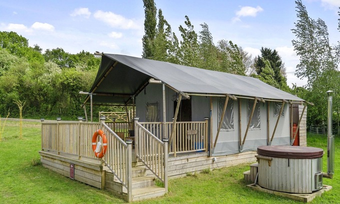 Hertford Ski Chalet | Safari Tent by Hertford Lake with Hot Tub