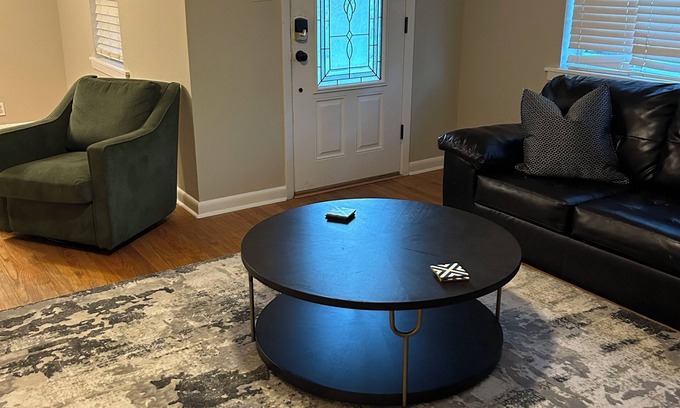 Springlake House | Safe, spacious, and comfortable 4 bed 3 bath house in midtown Shreveport