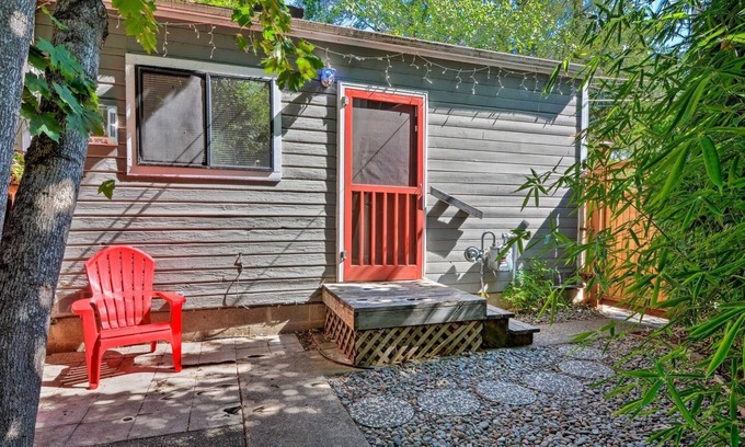 Siskiyou-Hargadine Historic District Cottage | Sage Ashland Cottage