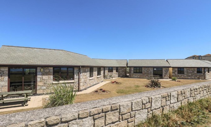 Longrock House | Sail Boats