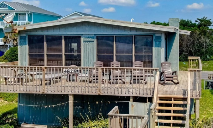 Oak Island Cottage | Sailors Rest/4825 West Beach Drive - Coastal Vacation Resorts