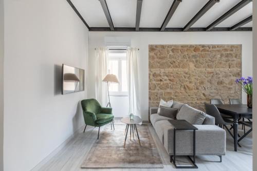 Vatican Apartment | Saint Peter Elegant and Charming Apartment