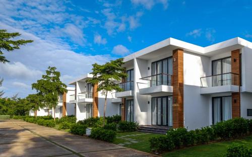 Long Hai Resort | Saint Simeon Beach Residence